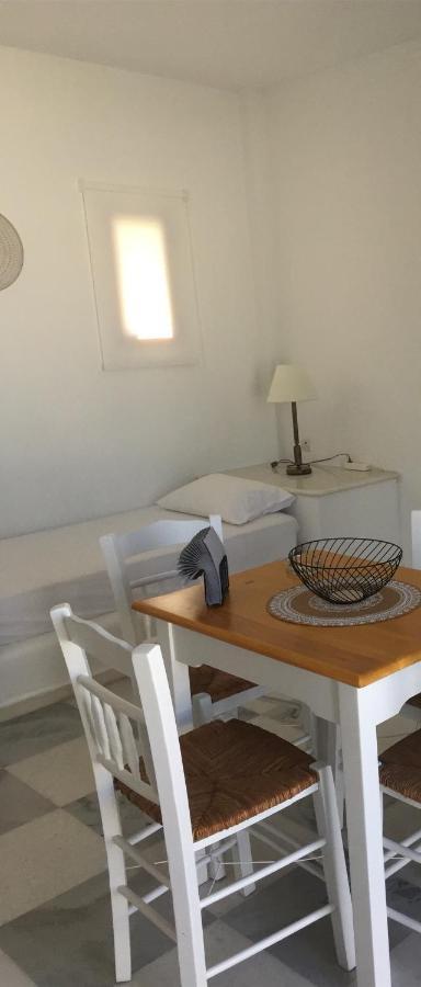פארוס Rodia Studios & Apartments מראה חיצוני תמונה