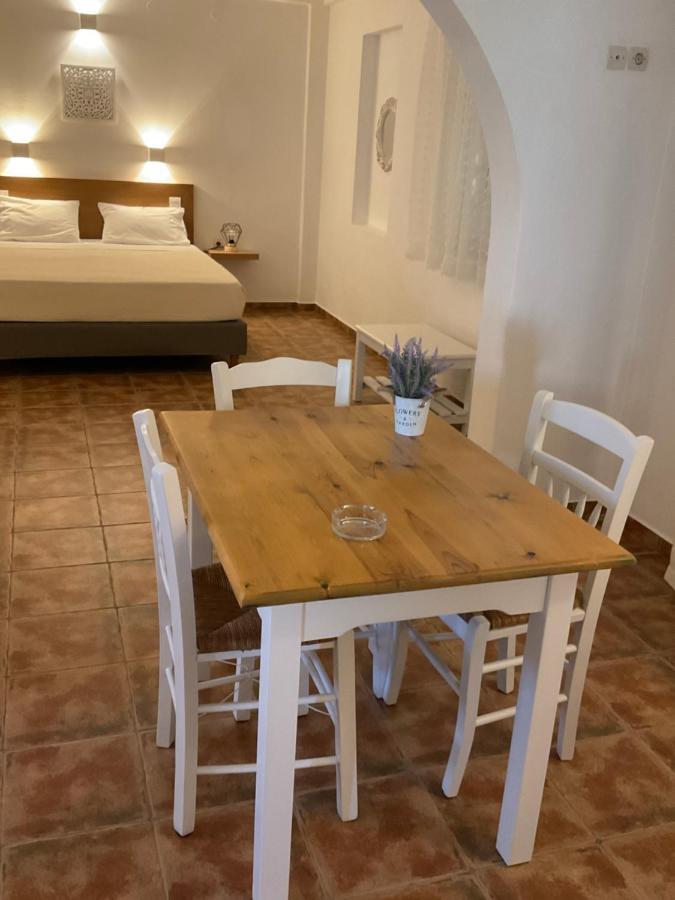 פארוס Rodia Studios & Apartments מראה חיצוני תמונה