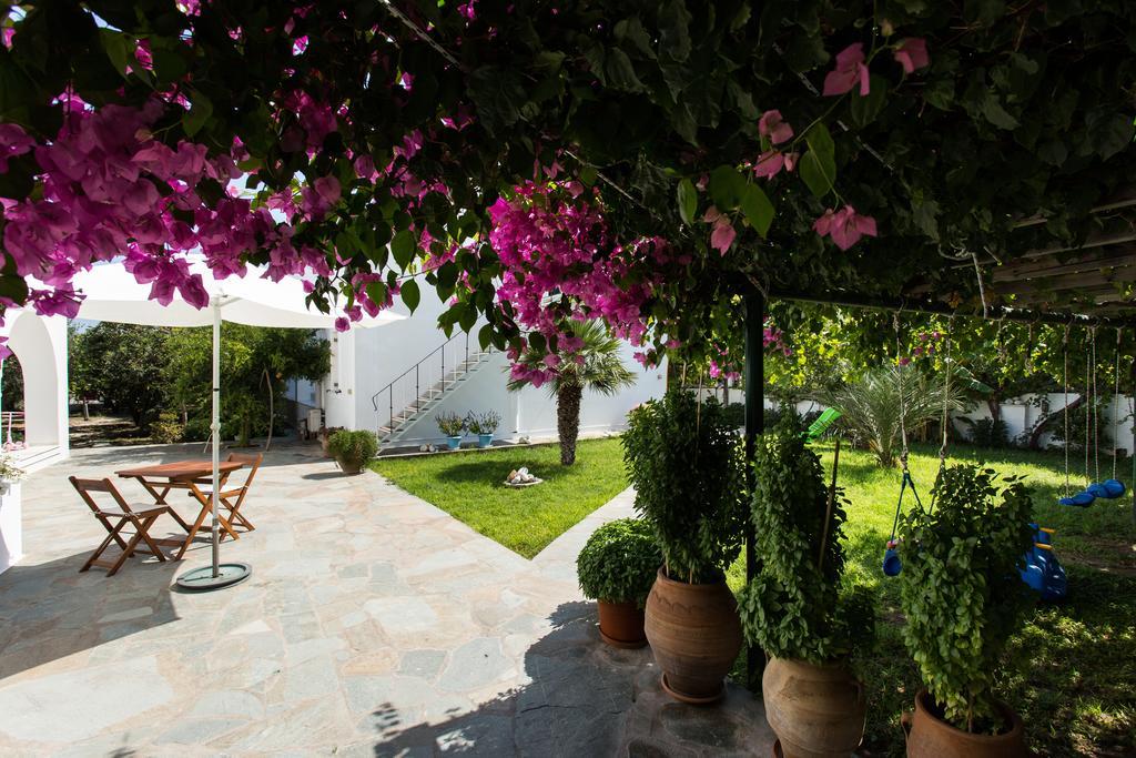 פארוס Rodia Studios & Apartments מראה חיצוני תמונה