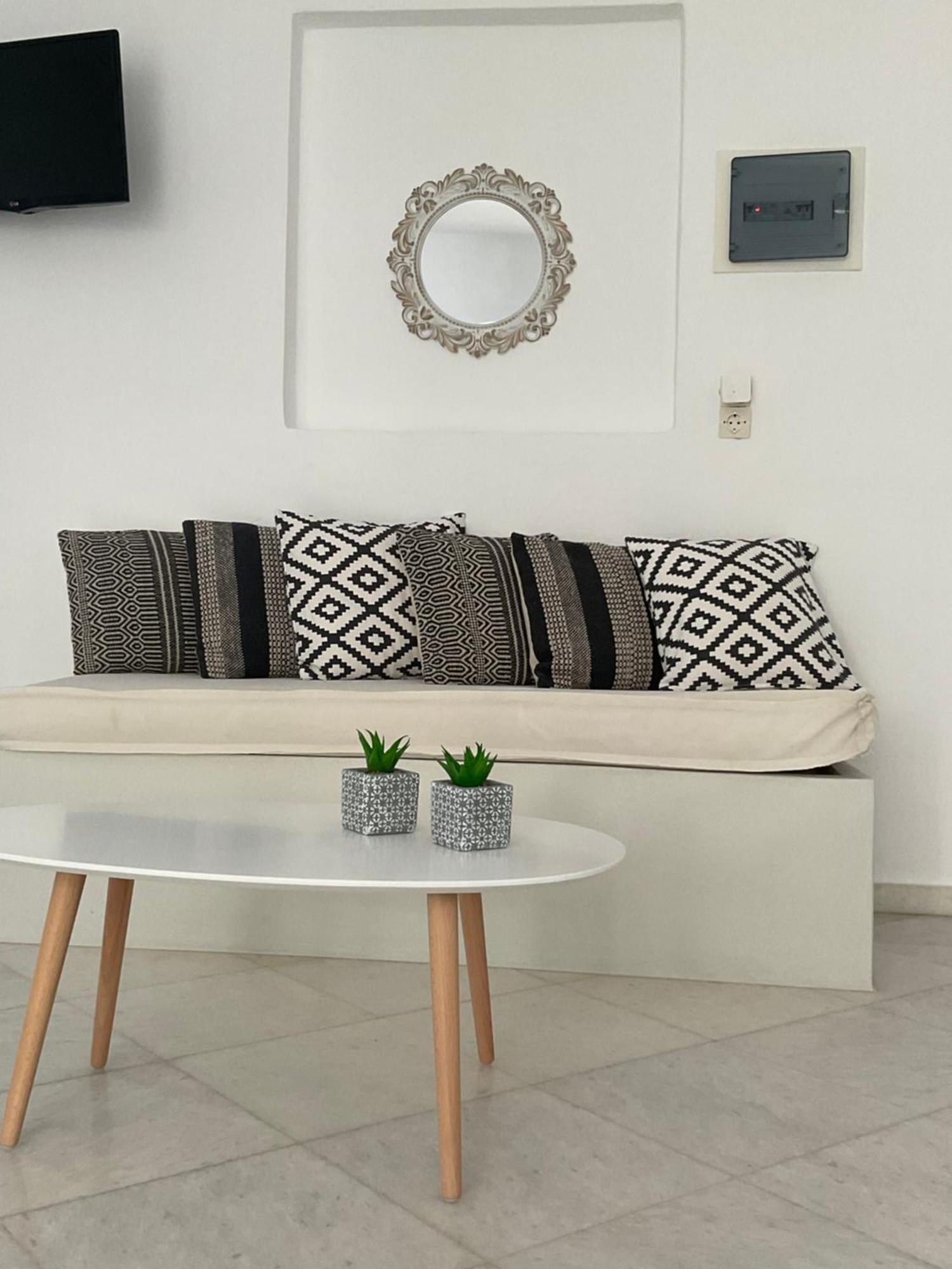 פארוס Rodia Studios & Apartments מראה חיצוני תמונה